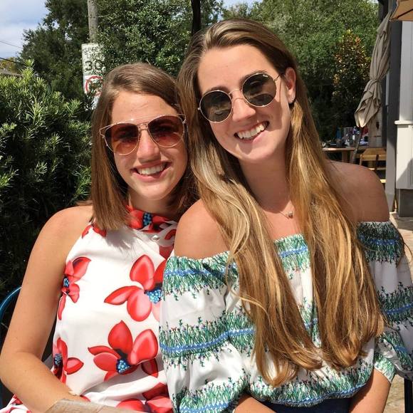 Meet your Posher, Lauren - Picture 1 of 1